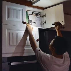 Fenix E20 V2.0 High Performance AA Flashlight | Fenix Distributor -Flashlight Discount Store Fenix E20 V2 High Performance AA Flashlight 8