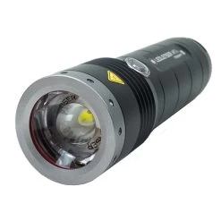 LEDLenser MT6 Flashlight | Adjustable Focus -Flashlight Discount Store LED Lenser MT6 Flashlight 3 1