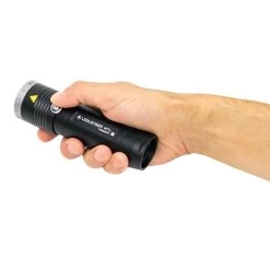 LEDLenser MT6 Flashlight | Adjustable Focus -Flashlight Discount Store LED Lenser MT6 Flashlight 5 1