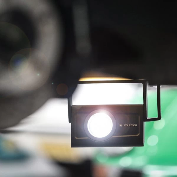 LEDLenser IF4R Rechargeable Flood Worklight | 2500 Lumens 6 LEDLenser IF4R Rechargeable Flood Worklight | 2500 Lumens - Image 4