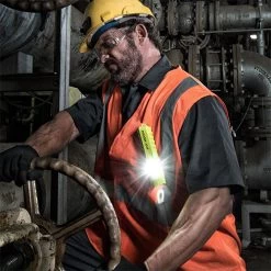 Pelican 3345 Dual Beam Flashlight | Intrinsically Safe | Pelican Distributor -Flashlight Discount Store Pelican 3345 Flashlight 5