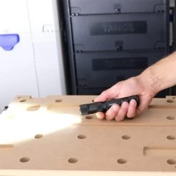 Powertac® E9R G4 Rechargeable Flashlight | 2550 Lumens -Flashlight Discount Store Powertac E9R G4 Rechargeable Flashlight 3 600x600 1