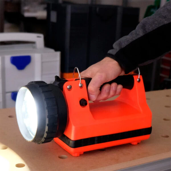 Streamlight E-Flood LiteBox Power Failure System | Streamlight Distributor 7 Streamlight E-Flood LiteBox Power Failure System | Streamlight Distributor - Image 5